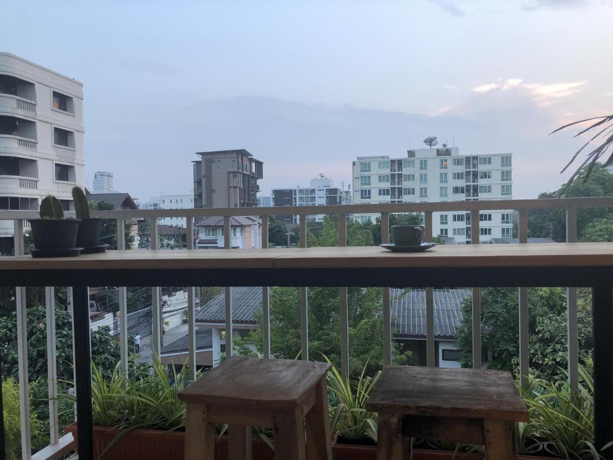 Pingplalee Female House Bed and Breakfast Bangkok Exteriör bild