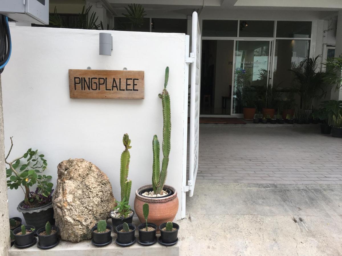 Pingplalee Female House Bed and Breakfast Bangkok Exteriör bild