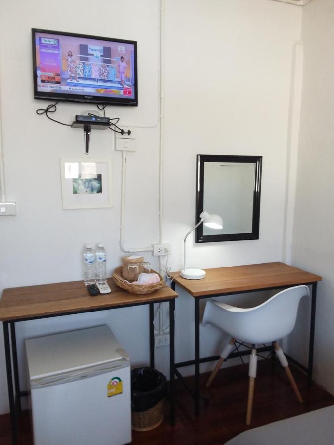 Pingplalee Female House Bed and Breakfast Bangkok Exteriör bild