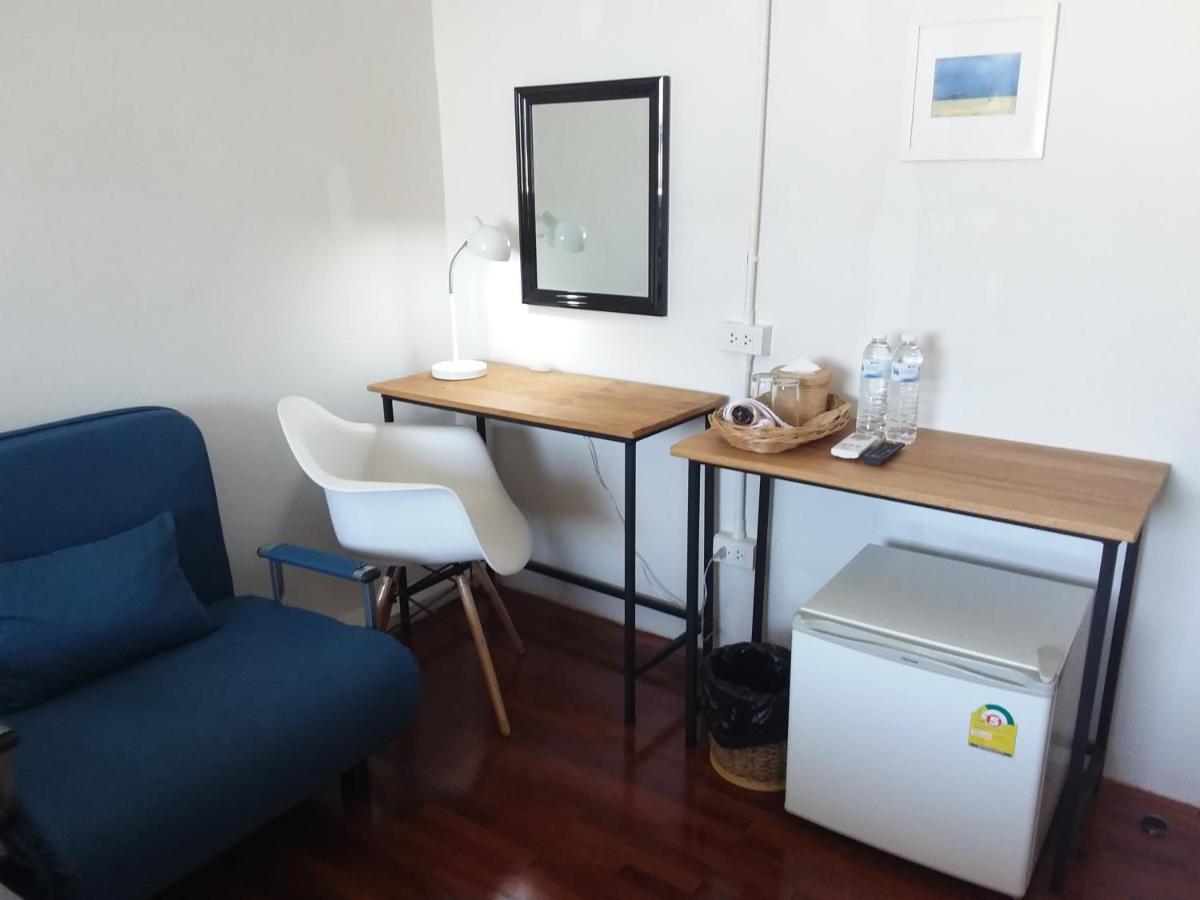 Pingplalee Female House Bed and Breakfast Bangkok Exteriör bild