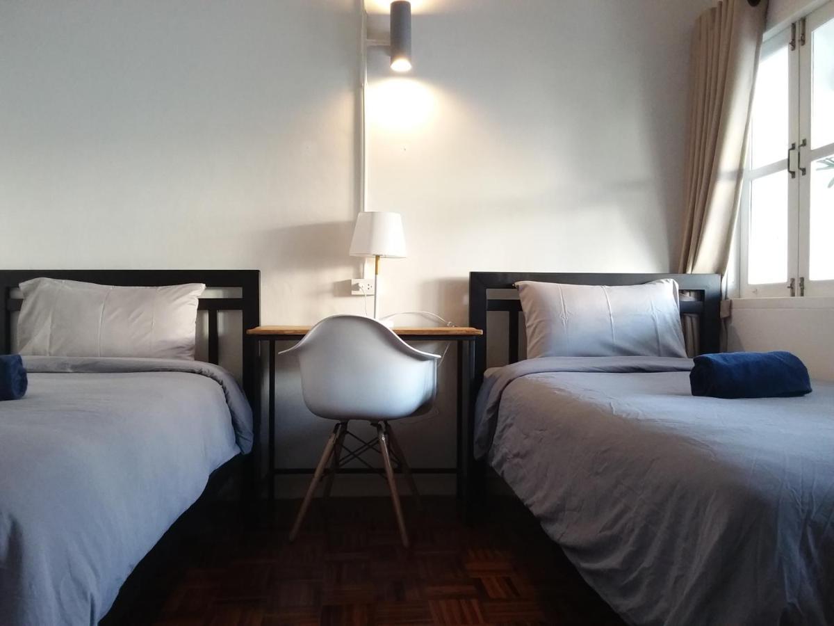 Pingplalee Female House Bed and Breakfast Bangkok Exteriör bild