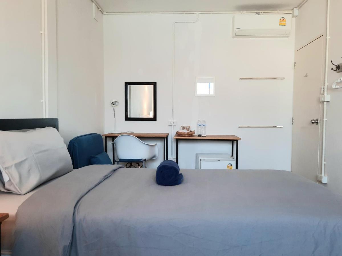 Pingplalee Female House Bed and Breakfast Bangkok Exteriör bild