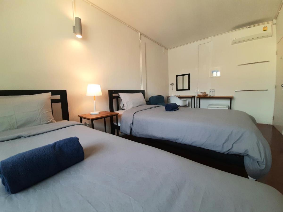 Pingplalee Female House Bed and Breakfast Bangkok Exteriör bild