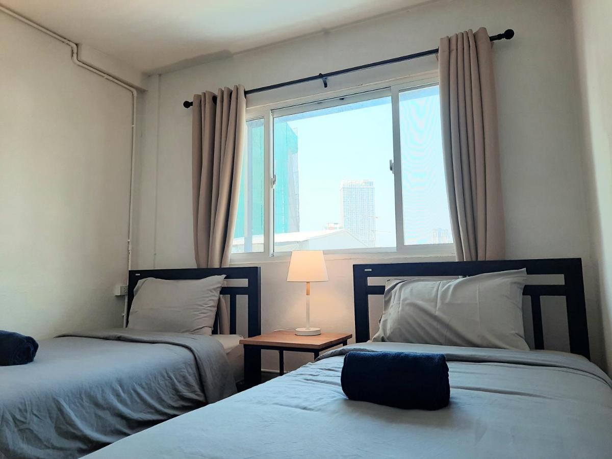 Pingplalee Female House Bed and Breakfast Bangkok Exteriör bild