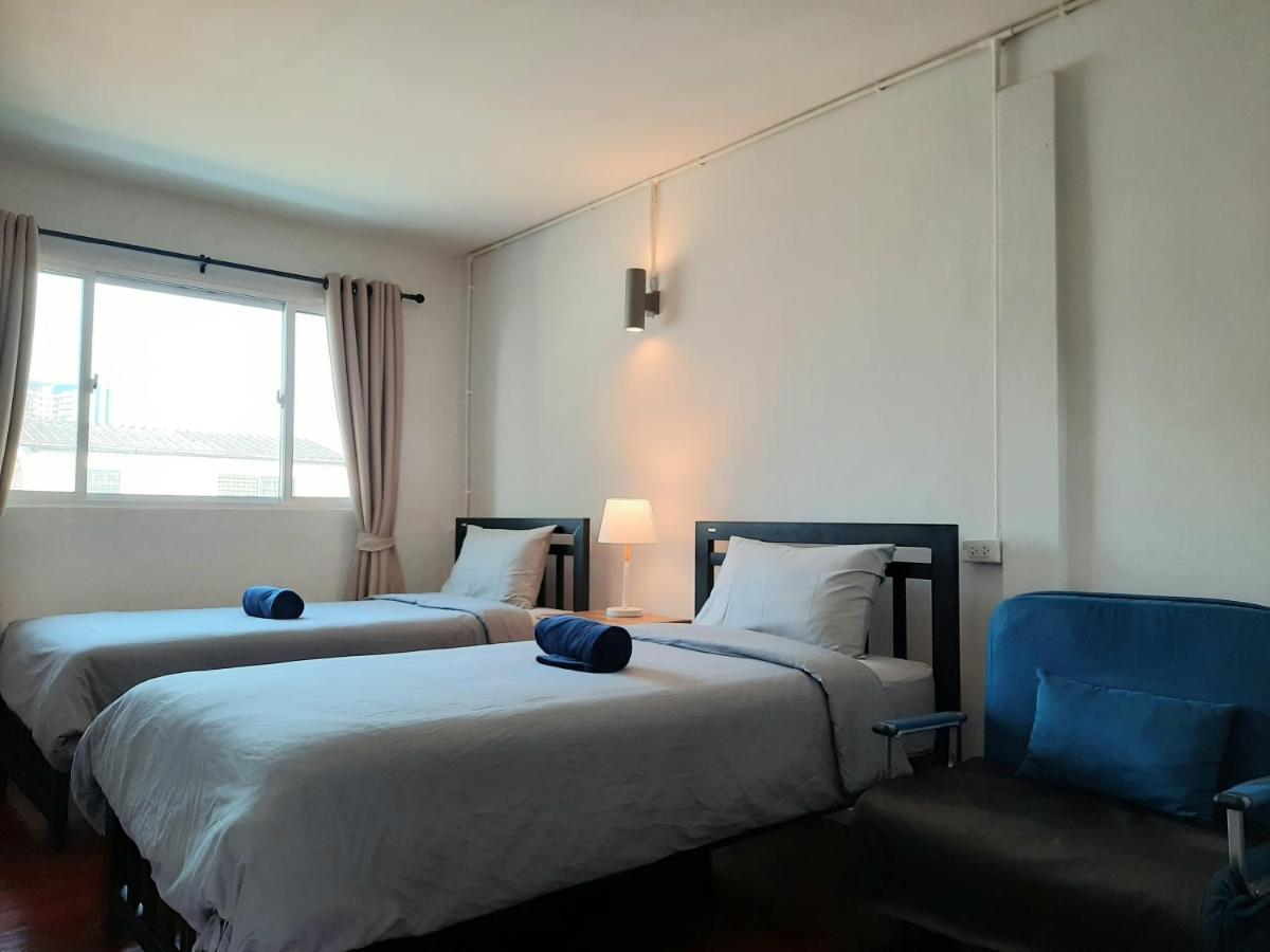 Pingplalee Female House Bed and Breakfast Bangkok Exteriör bild
