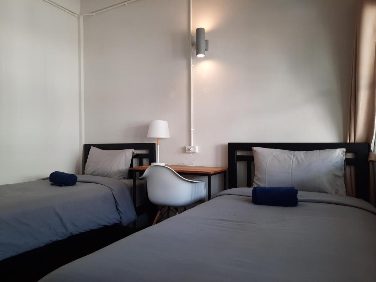 Pingplalee Female House Bed and Breakfast Bangkok Exteriör bild