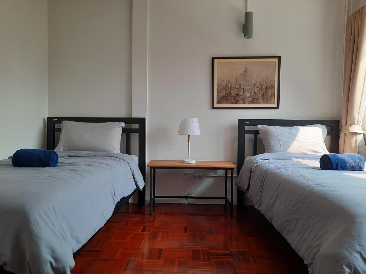 Pingplalee Female House Bed and Breakfast Bangkok Exteriör bild