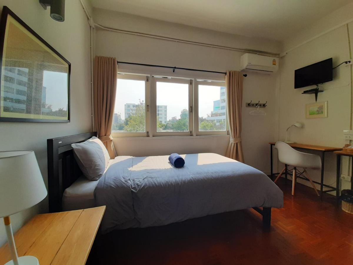 Pingplalee Female House Bed and Breakfast Bangkok Exteriör bild