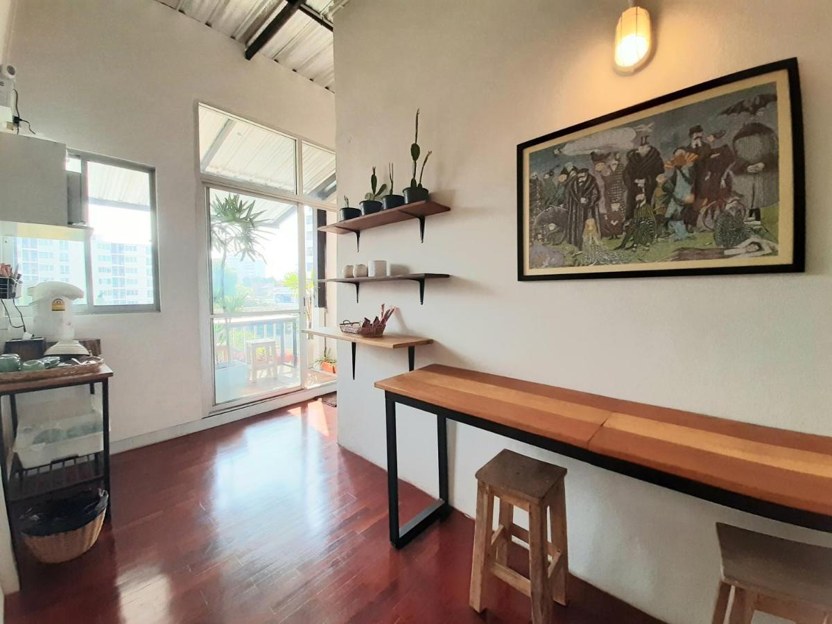 Pingplalee Female House Bed and Breakfast Bangkok Exteriör bild